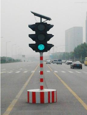 太阳能移动信号灯